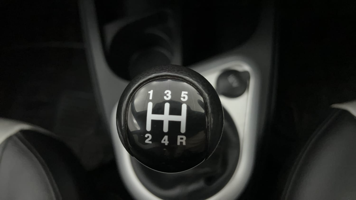 New Ford Figo interior GEAR  KNOB VIEW