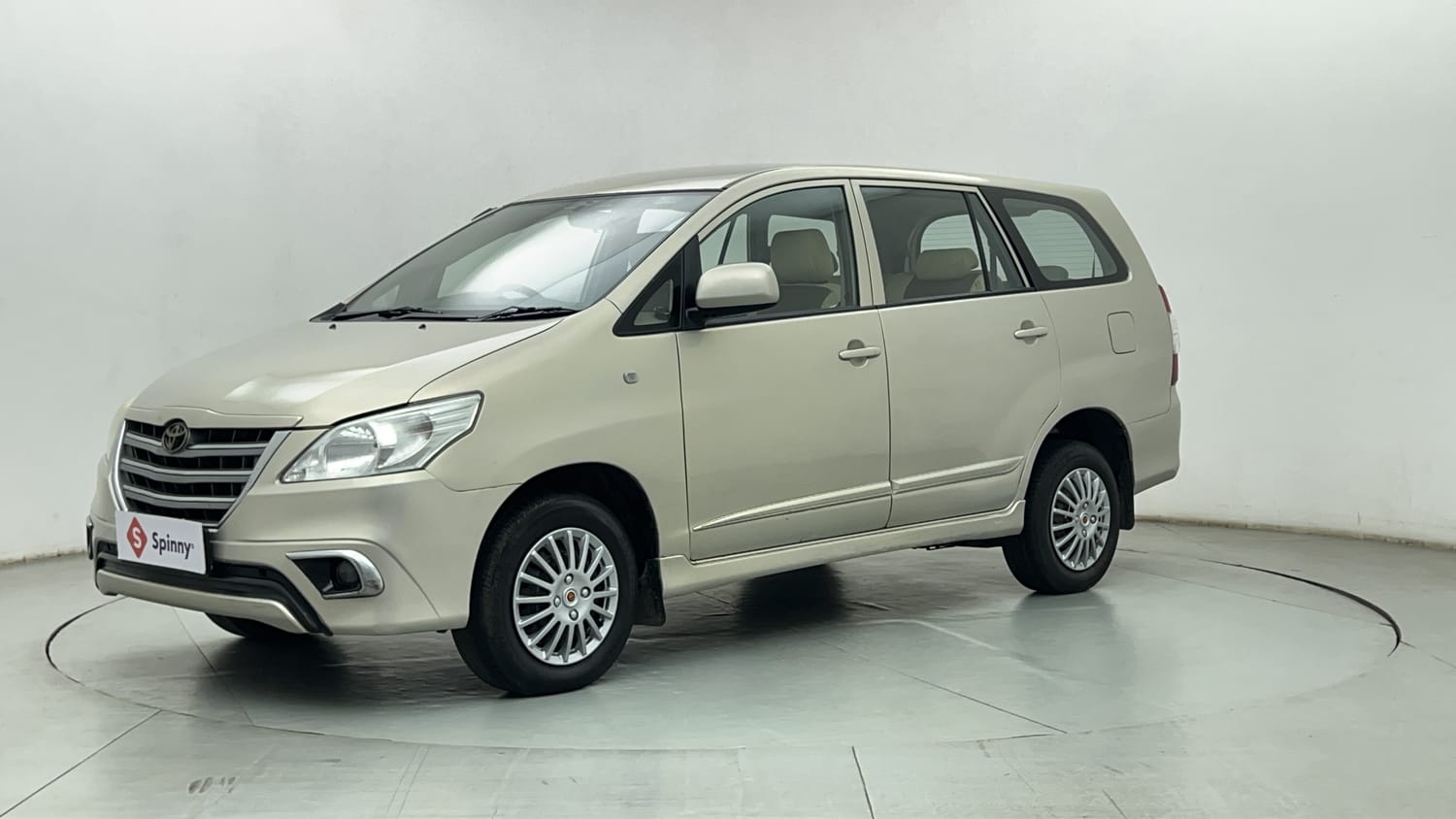2015 Toyota Innova 2.5 GX BS IV 7 STR