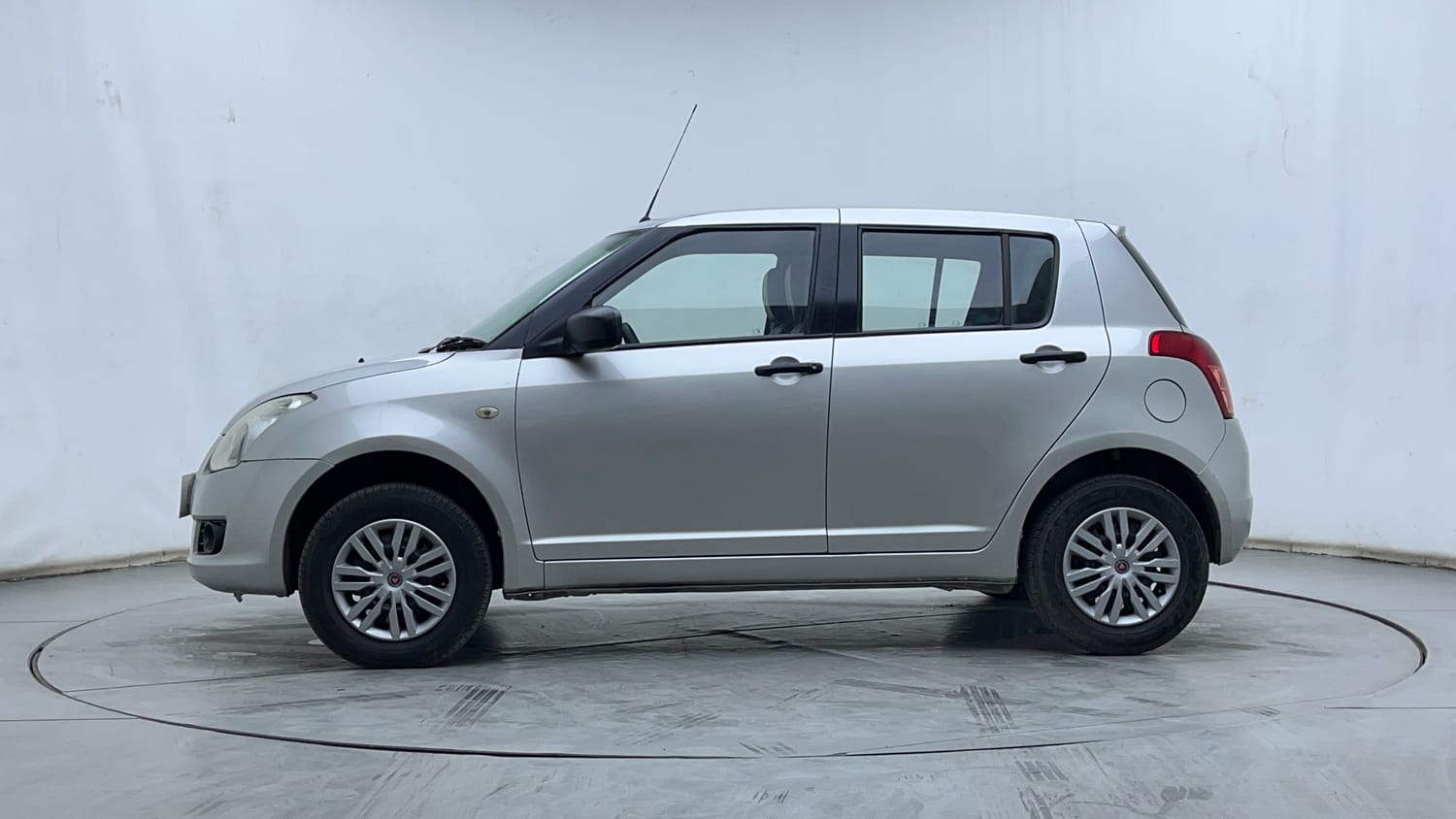 2011 Maruti Suzuki Swift - 2