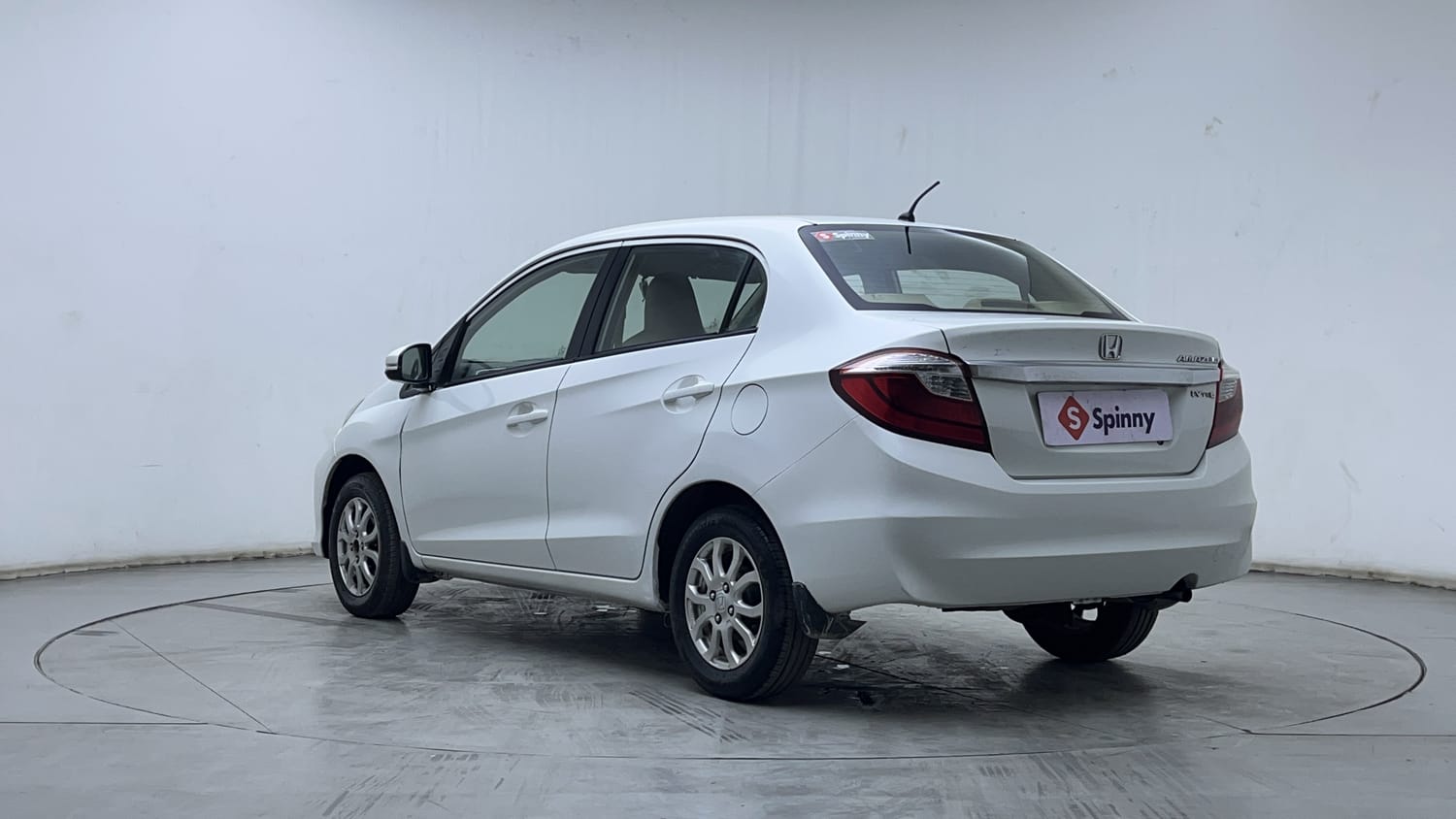 2016 Honda Amaze - 3