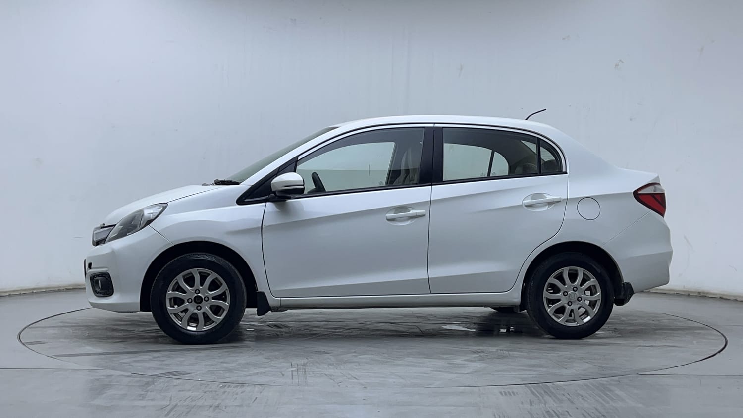 2016 Honda Amaze - 2