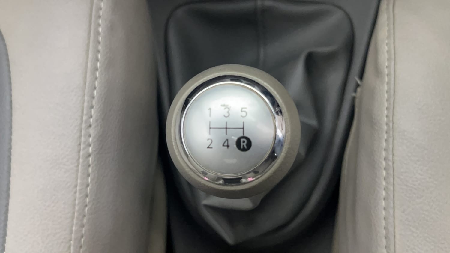 New Toyota Etios interior GEAR  KNOB VIEW