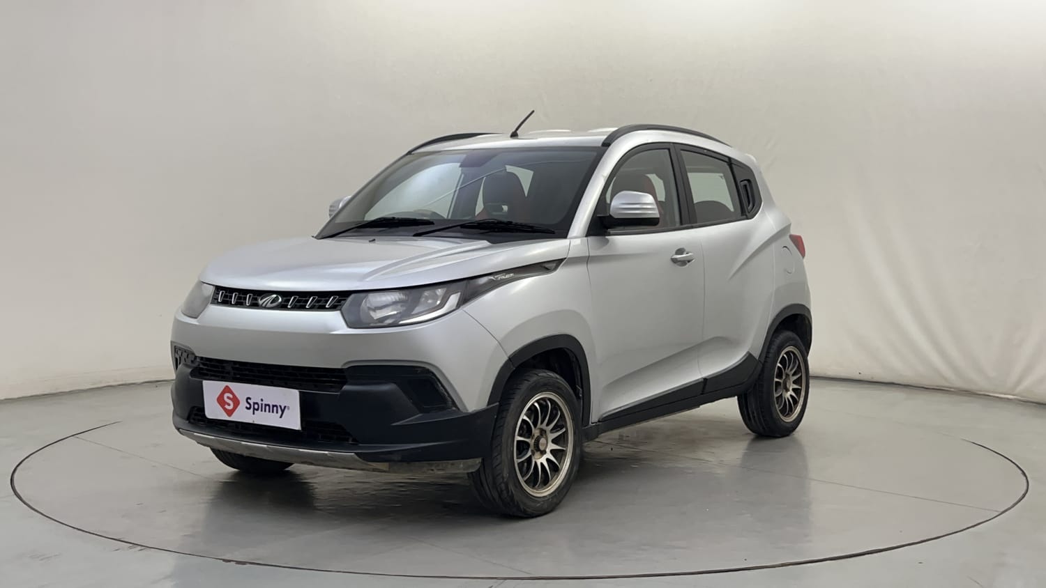 2016 Mahindra KUV100 K6 6 STR