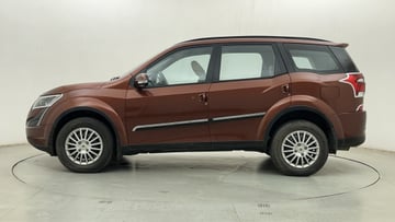 Used 2020 Mahindra XUV500 W7 AT Diesel Automatic Image