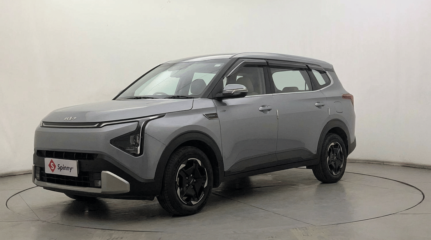 New Kia Carens Clavis Sparkling Silver