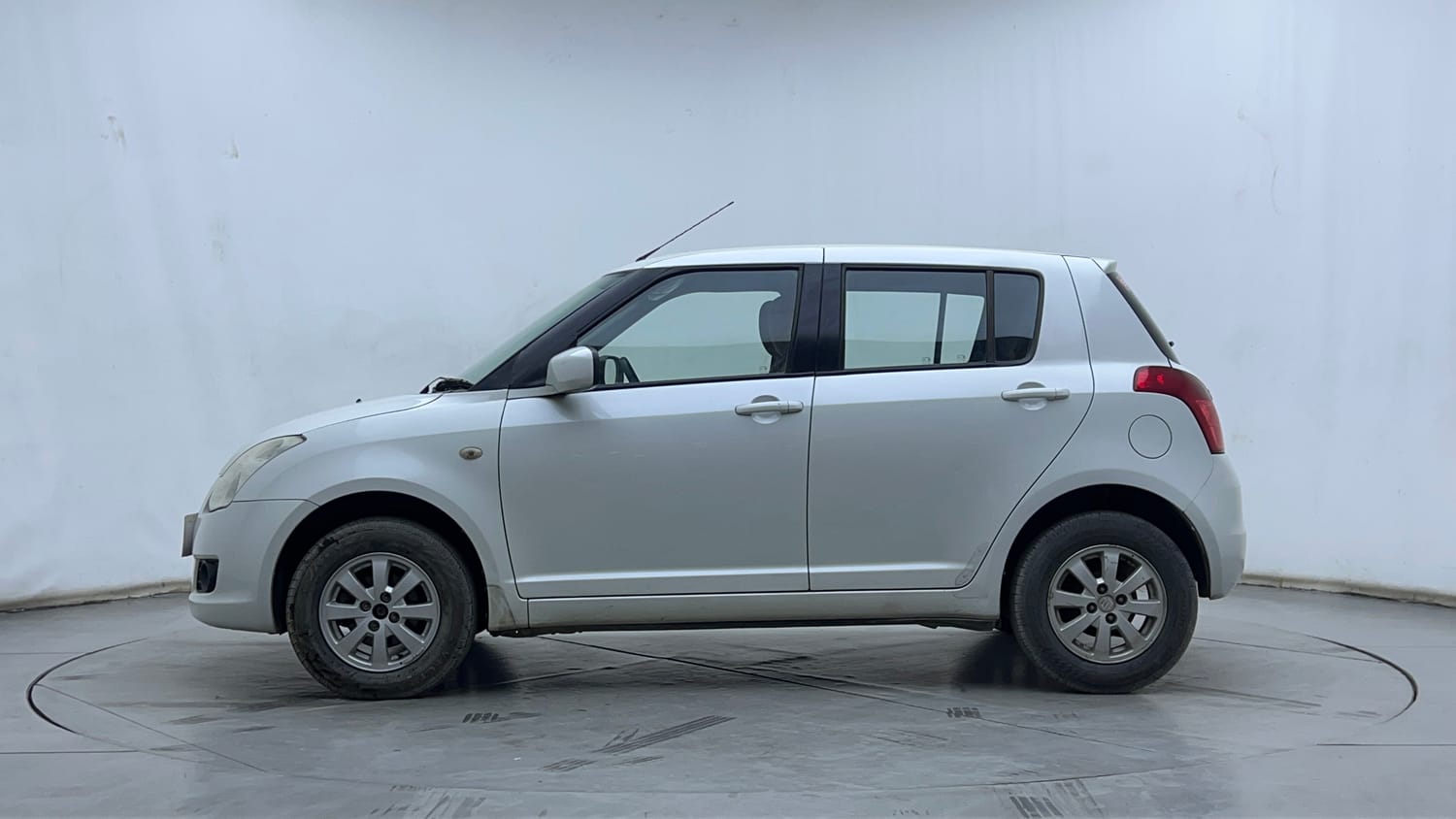 2011 Maruti Suzuki Swift - 2