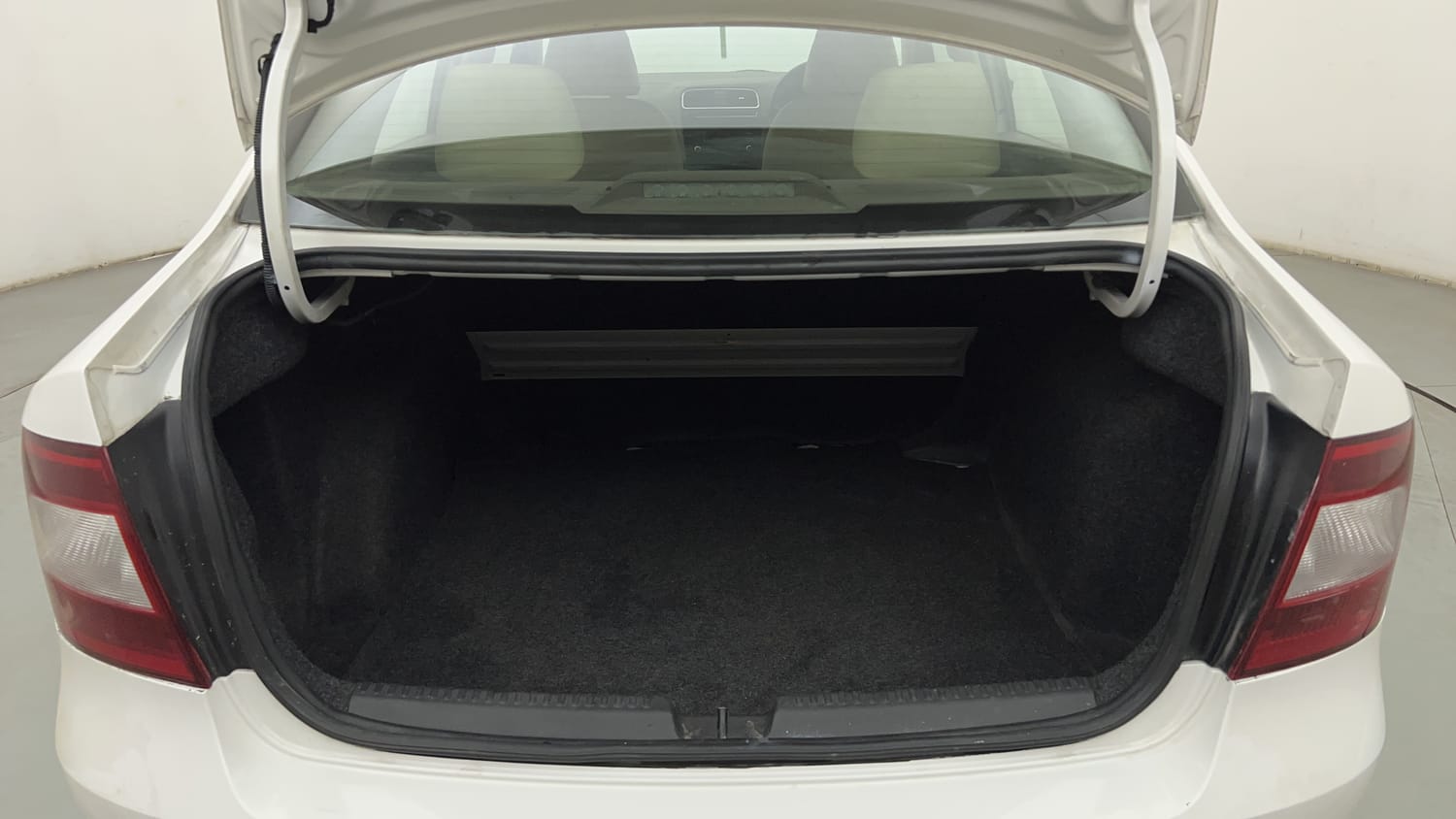 New Skoda Rapid interior DICKY INSIDE VIEW