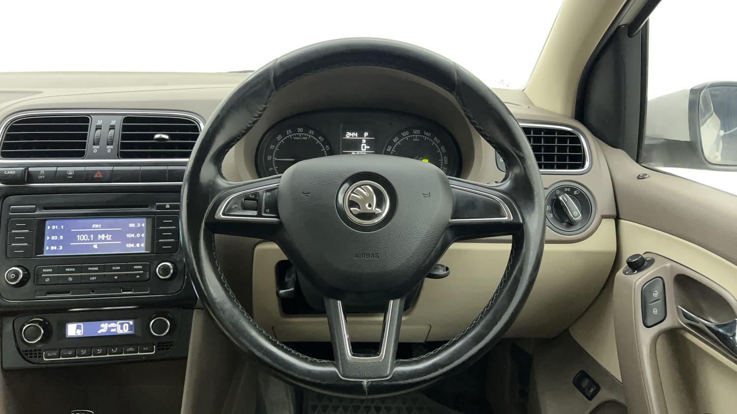 New Skoda Rapid interior STEERING VIEW