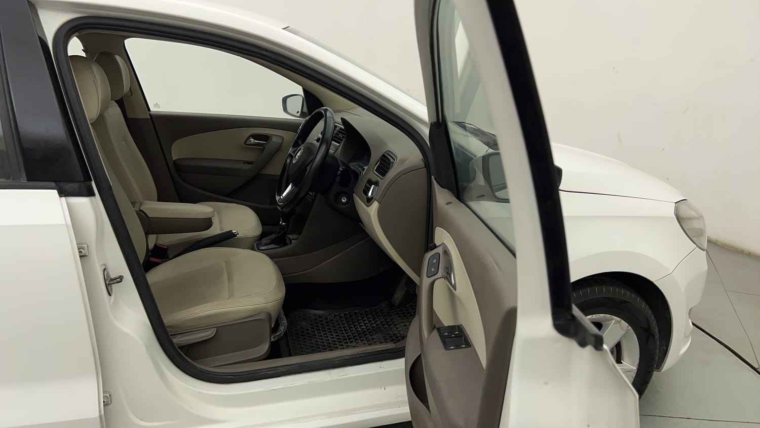 New Skoda Rapid interior RIGHT SIDE FRONT DOOR CABIN VIEW