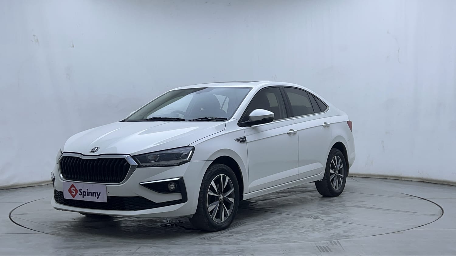 2022 Skoda Slavia Style 1.0L TSI MT