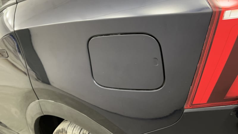 Used 2024 Mahindra XUV700 AX5 Diesel AT 7 STR Diesel Automatic dents MINOR SCRATCH