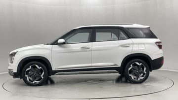 Used 2022 Hyundai Alcazar Platinum 7 STR 2.0 Petrol Petrol Manual Image