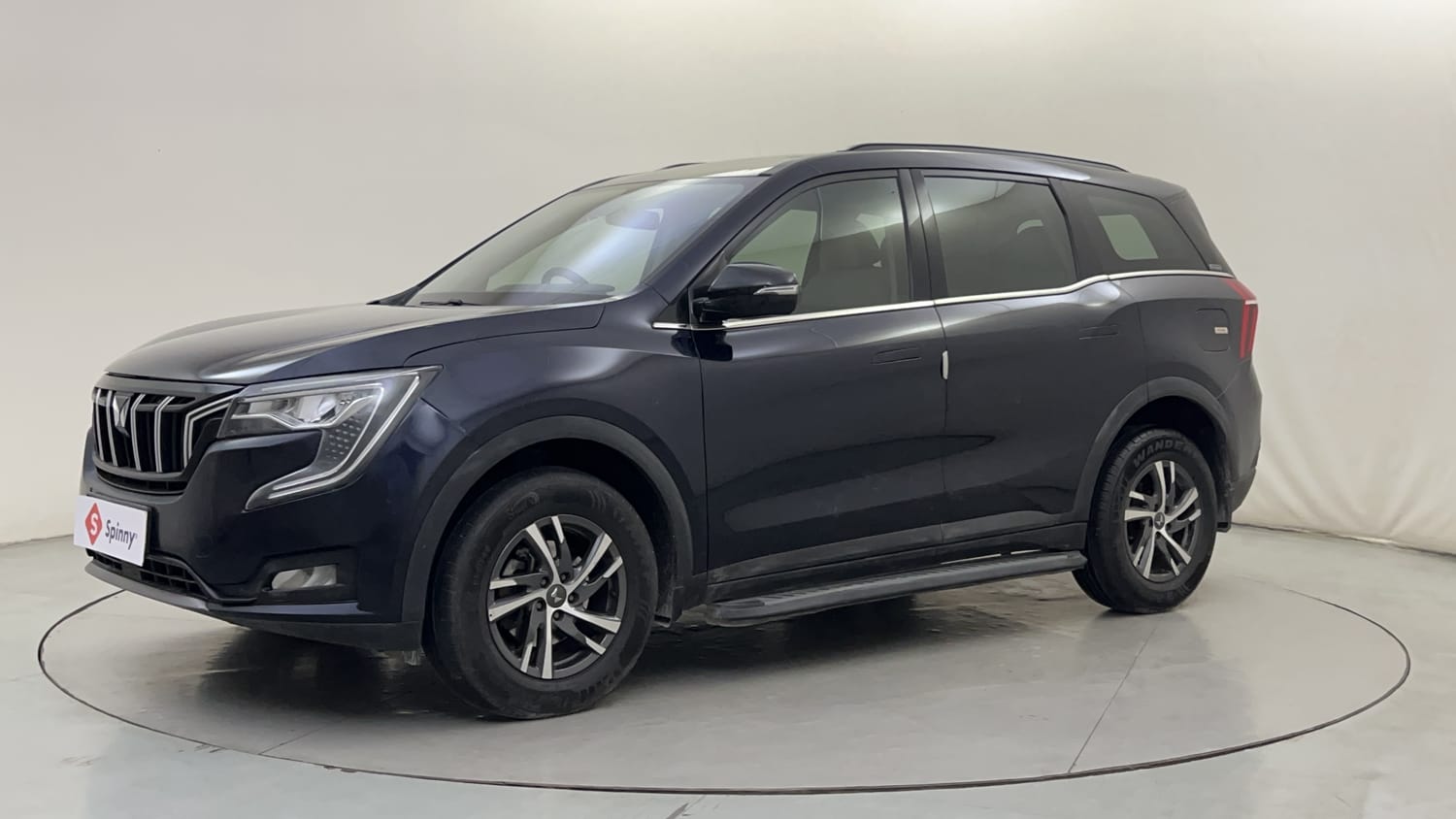 2022 Mahindra XUV700 AX 5 Petrol AT 5 STR