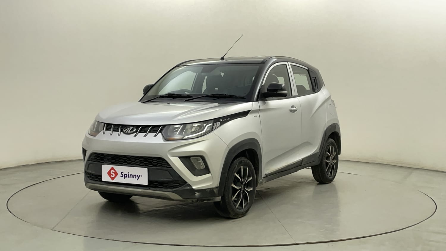 2017 Mahindra KUV100 NXT K8 6 STR