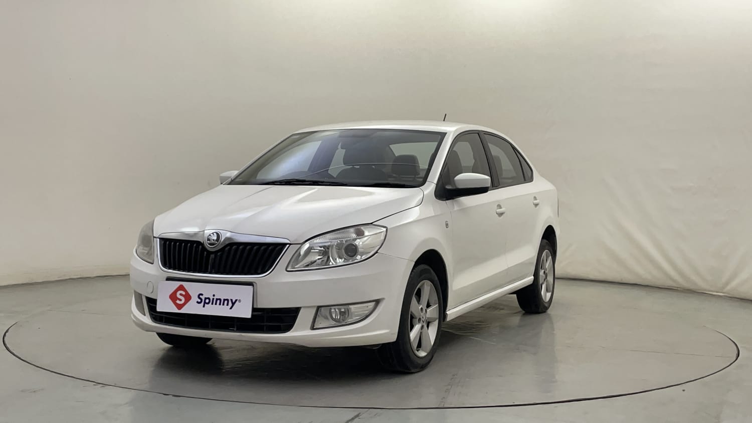 2015 Skoda Rapid 1.6 MPI Elegance Plus