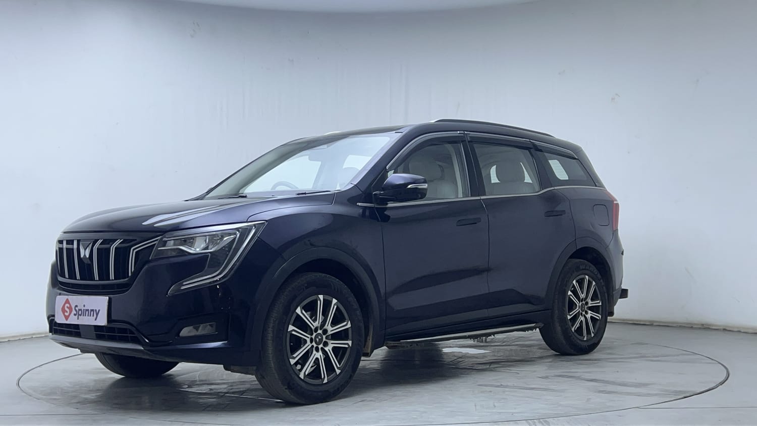 2022 Mahindra XUV700 AX 7 Diesel MT Luxury Pack 7 STR
