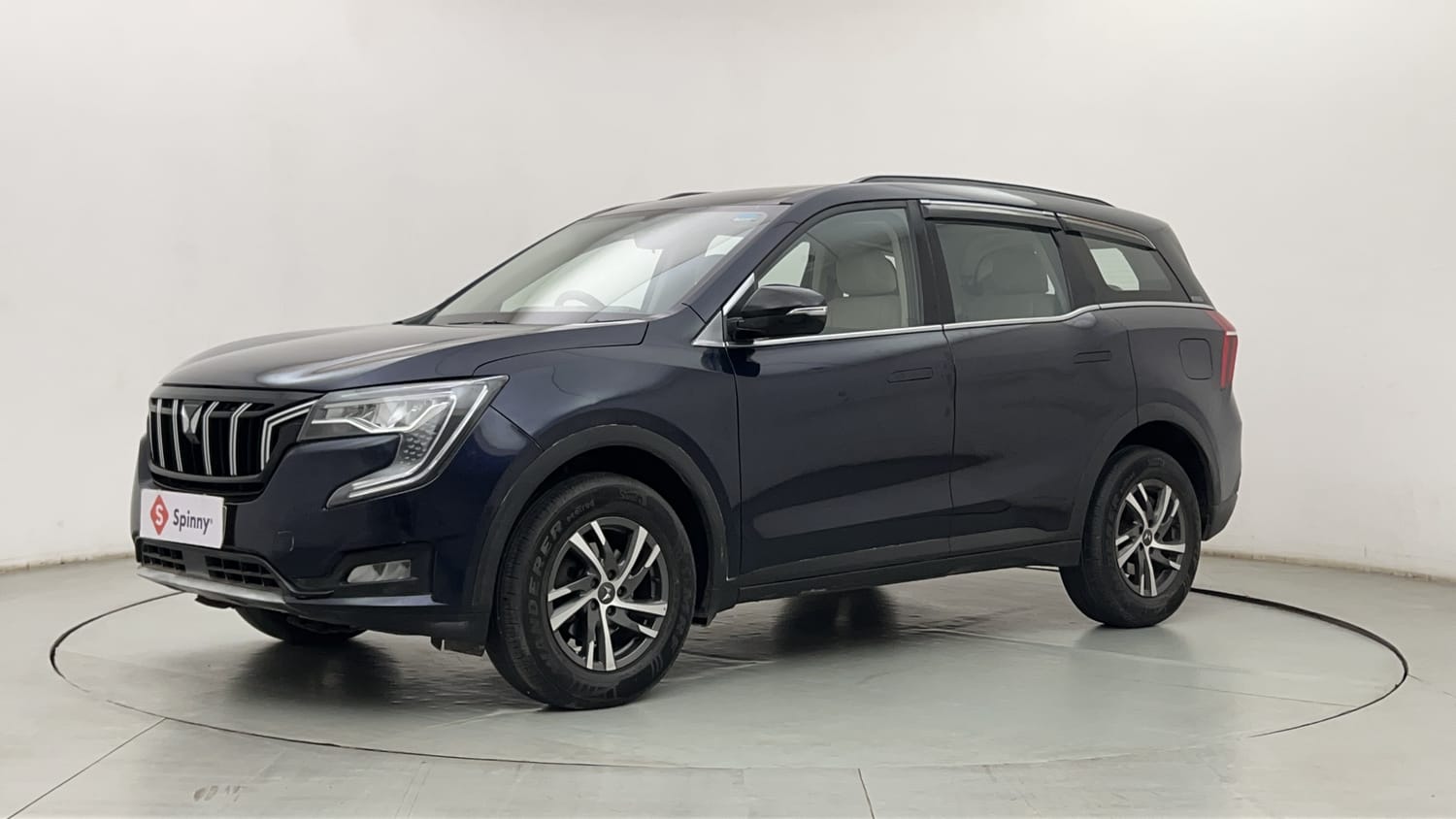 2022 Mahindra XUV700 AX 5 Petrol MT 7 STR