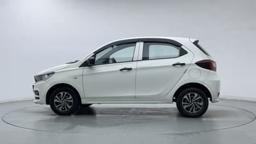 Used 2023 Tata Tiago XE Petrol Manual Image