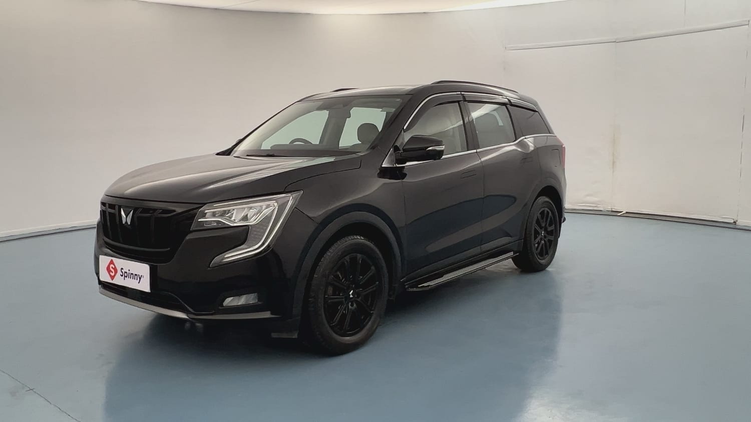 2024 Mahindra XUV700 AX 7 Luxury Pack Diesel AT 7 STR