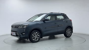 Used 2023 Mahindra XUV 300 W8 (O) 1.2 Petrol Petrol Manual Image