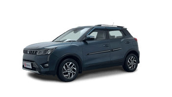 Used 2023 Mahindra XUV 300 W8 (O) 1.2 Petrol Petrol Manual Image