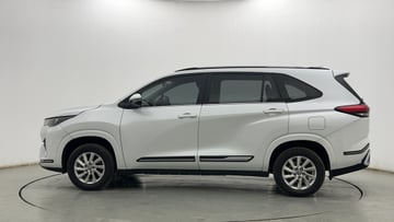 Used 2024 Toyota Innova Hycross GX 7 STR Petrol Automatic Image