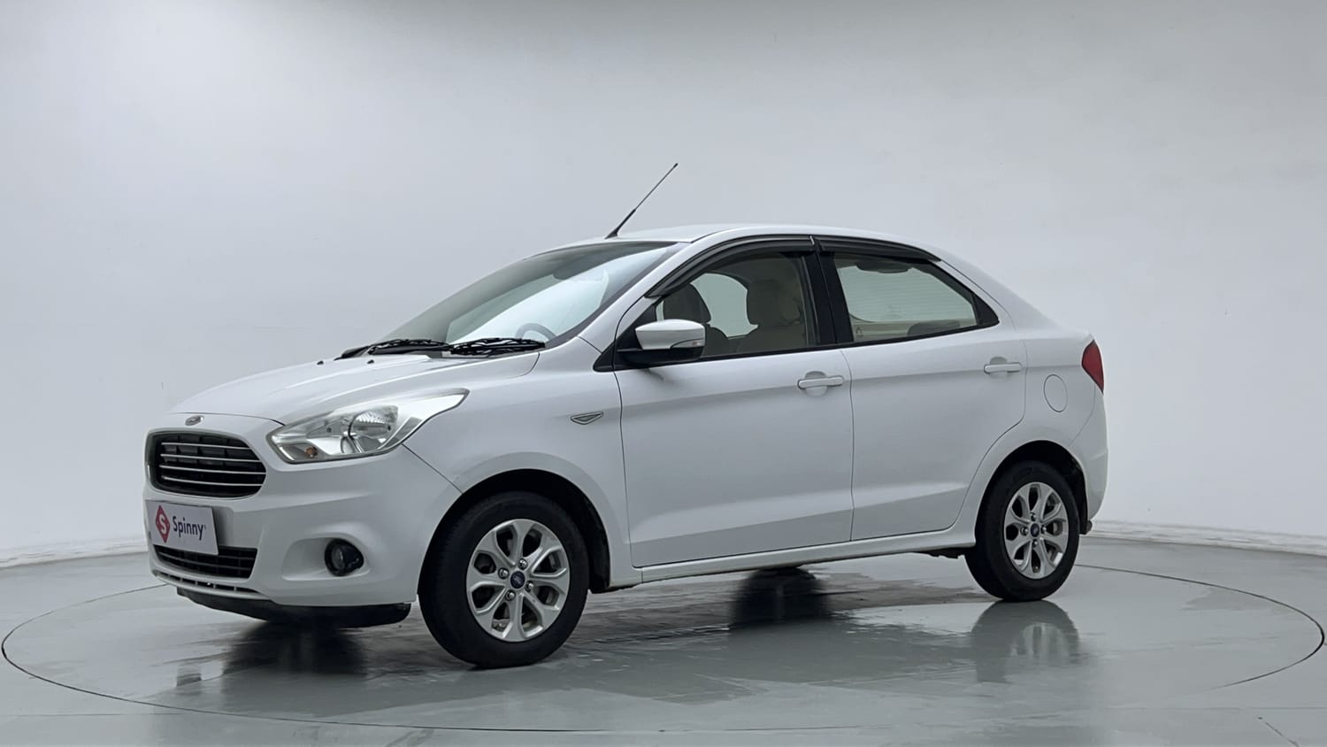 2015 Ford Figo Aspire 1.2P Titanium Plus MT BS IV