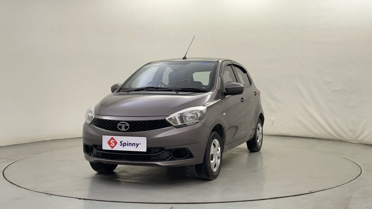 2016 Tata Tiago Revotron XT