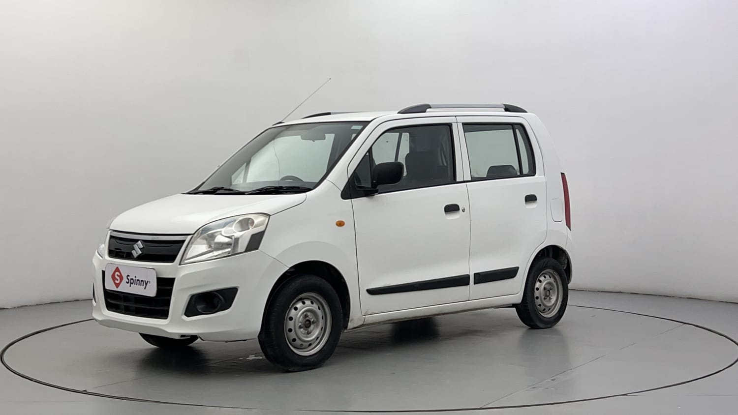 2013 Maruti Suzuki Wagon R 1.0 LXI CNG (outside fitted)