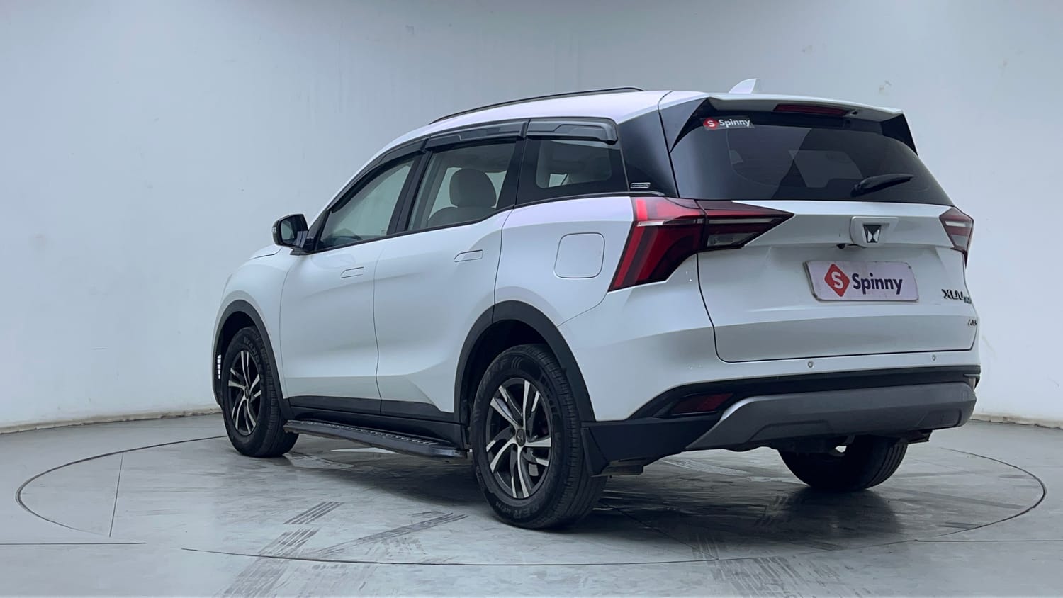 2023 Mahindra XUV700 - 3