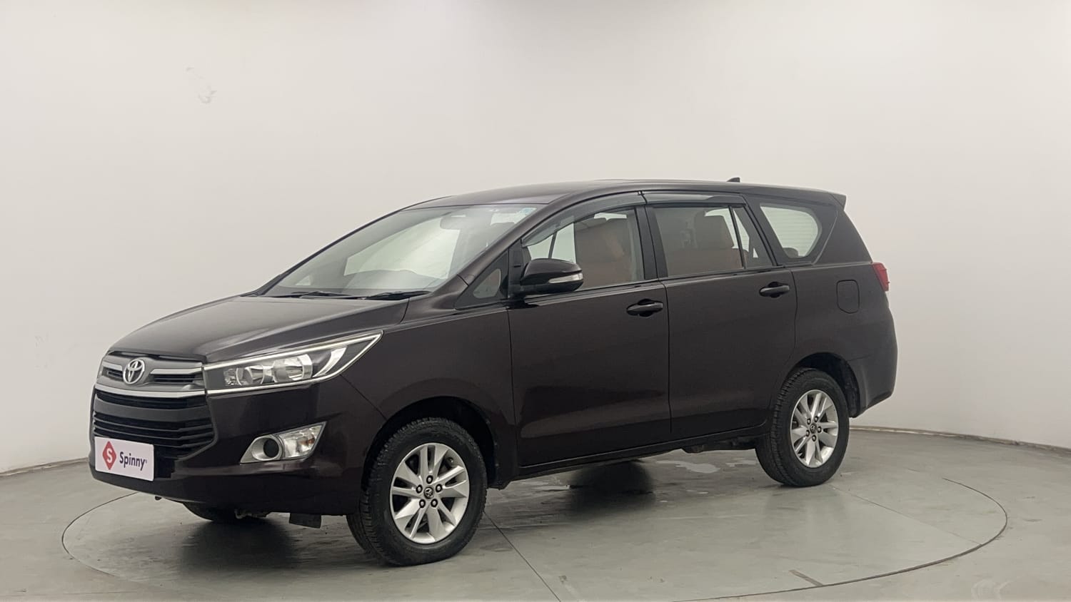 2016 Toyota Innova Crysta 2.8 GX AT 8 STR