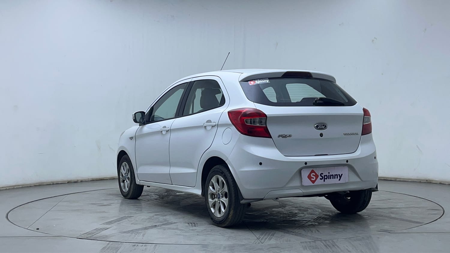 2015 Ford Figo - 3