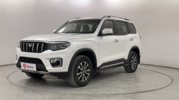 Used 2023 Mahindra Scorpio N Z8 L Petrol MT 7 STR Petrol Manual Image