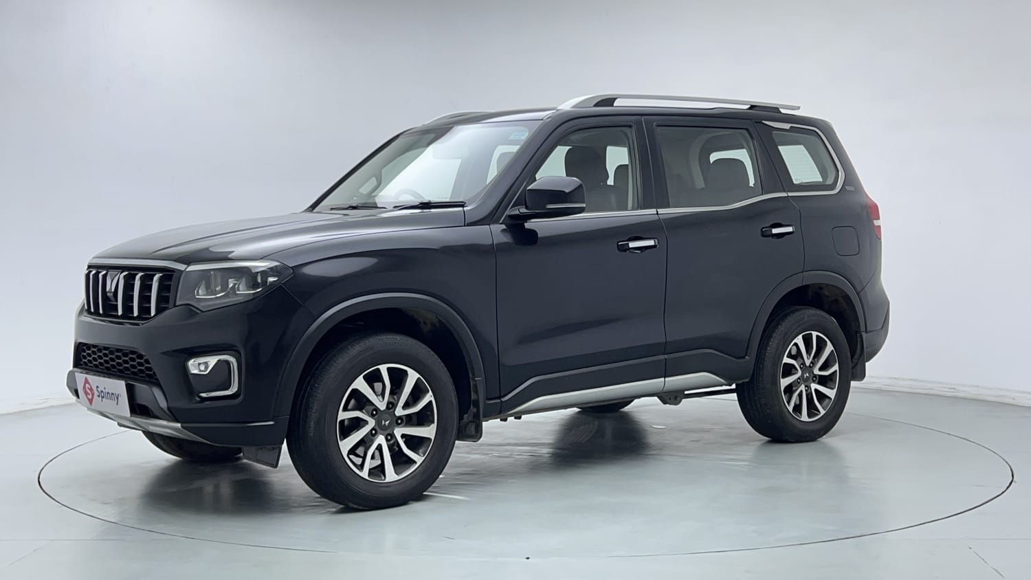 2023 Mahindra Scorpio N Z8 Petrol AT 7 STR