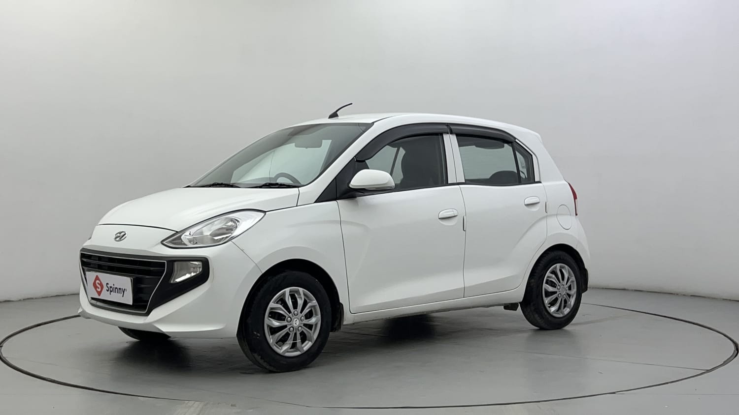 2019 Hyundai New Santro 1.1 Sportz Petrol + CNG (outside fitted)