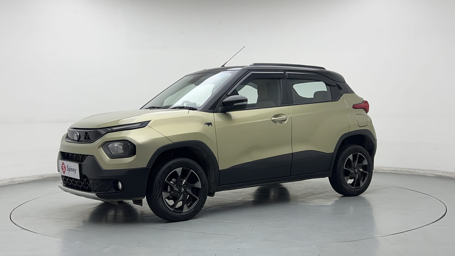 2022 Tata Punch Kaziranga Creative iRA Pack AMT