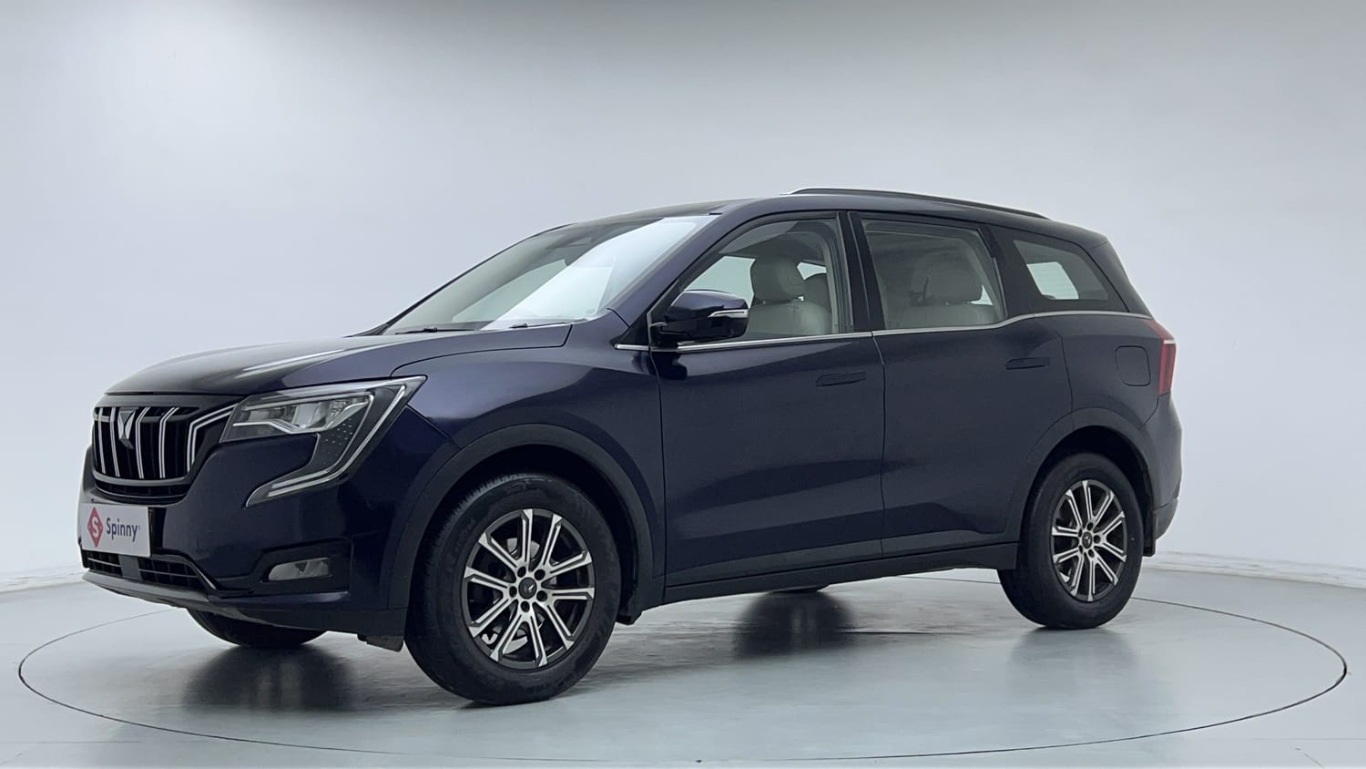2022 Mahindra XUV700 MX Petrol 5 STR