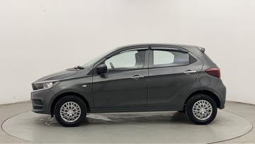 Used 2025 Tata Tiago XE Petrol Manual Image