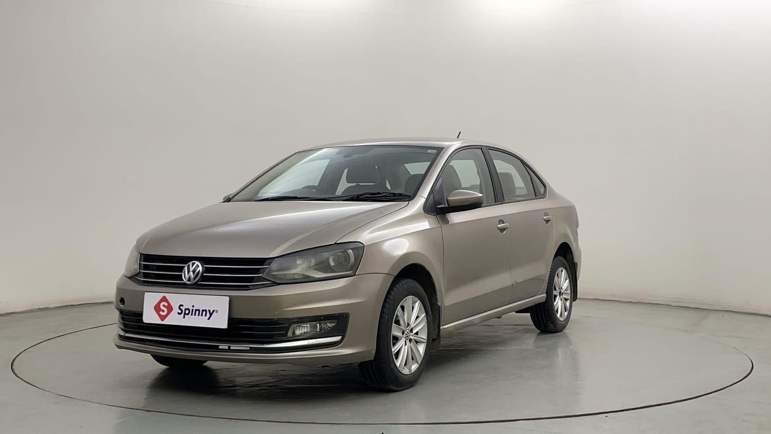 2016 Volkswagen Vento Highline 1.6 (P)