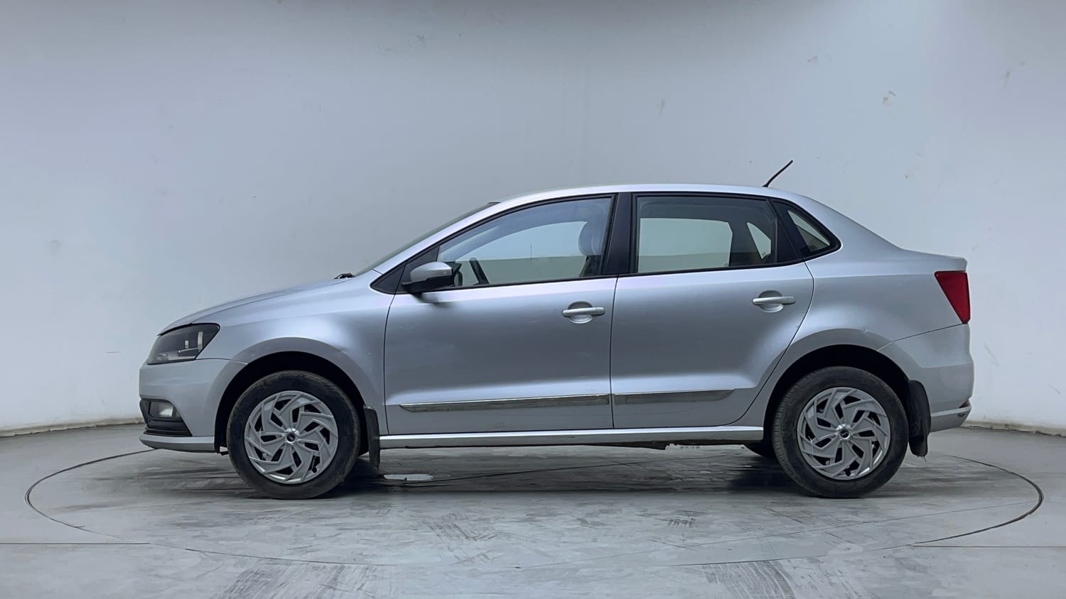 2016 Volkswagen Ameo - 2