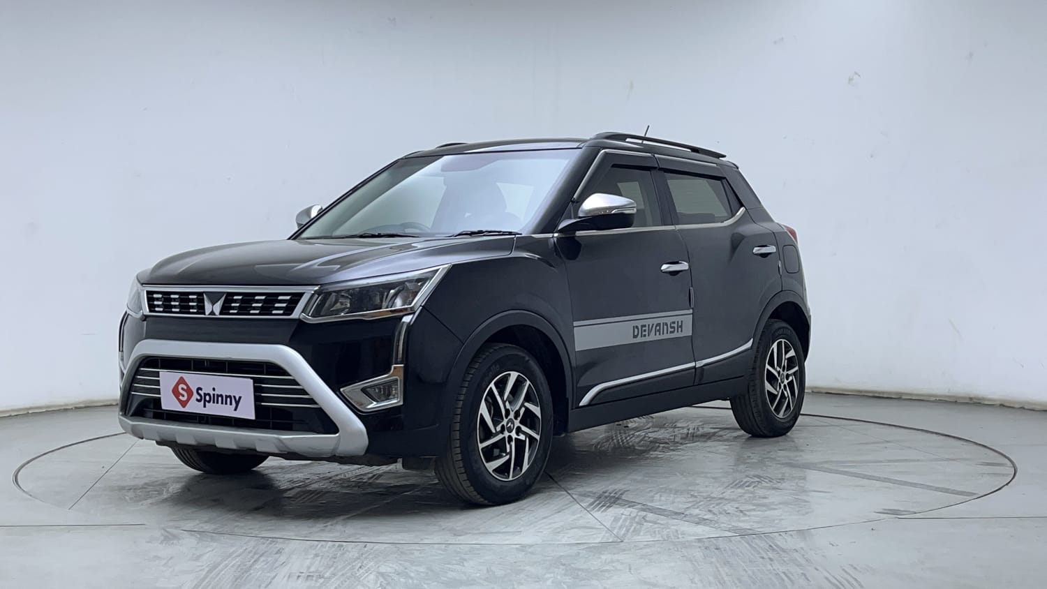 2023 Mahindra XUV 300 W8 (O) 1.2 Petrol