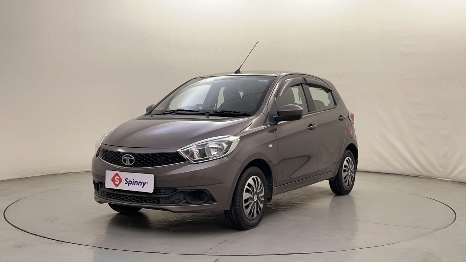 2016 Tata Tiago Revotorq XT (O)