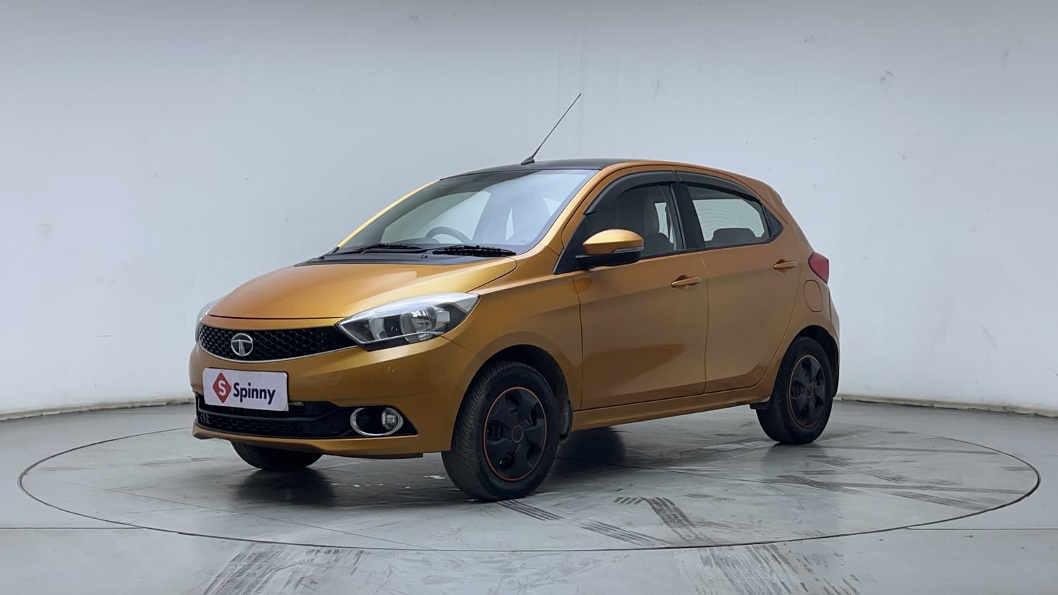 2016 Tata Tiago Revotron XZ