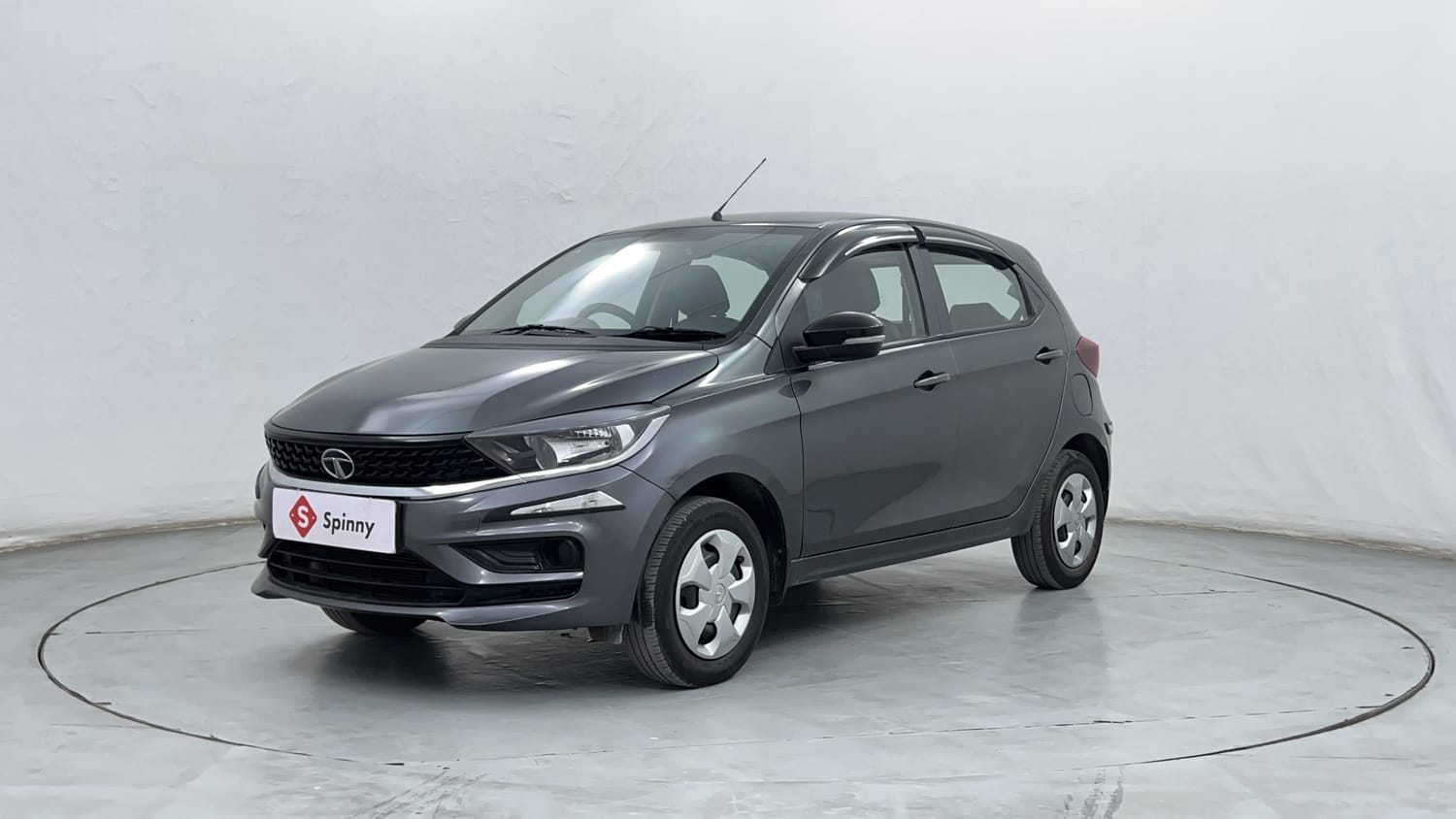 2022 Tata Tiago XT CNG