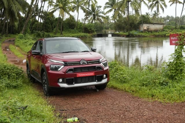New Citroen Basalt exterior RIGHT FRONT CORNER VIEW