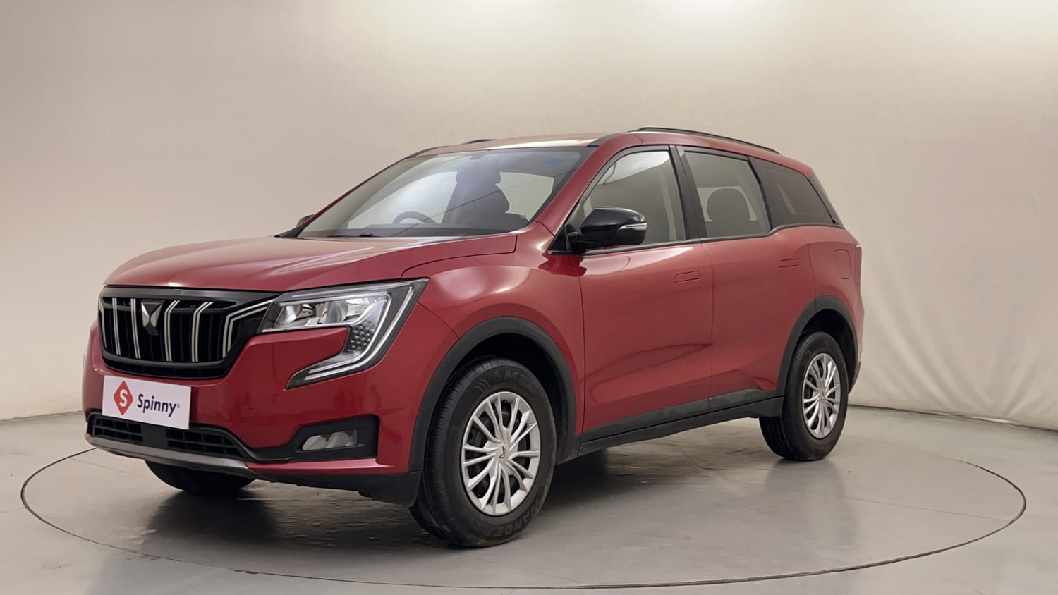 2022 Mahindra XUV700 AX 3 Petrol AT 5 STR