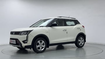 Used 2023 Mahindra XUV 300 W6 1.2 Petrol Petrol Manual Image
