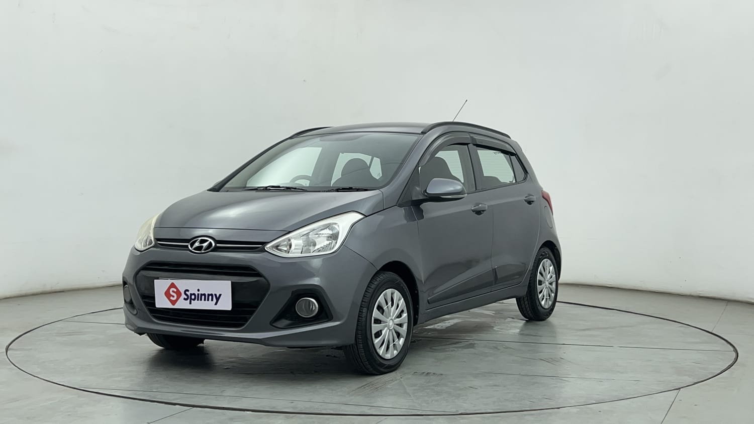 2016 Hyundai Grand i10 Sportz 1.2 Kappa VTVT CNG (Outside Fitted)