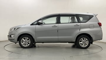 Used 2017 Toyota Innova Crysta 2.7 GX AT 8 STR Petrol Automatic Image