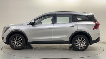 Used 2022 Mahindra XUV700 AX 7 Petrol AT 7 STR Petrol Automatic Image